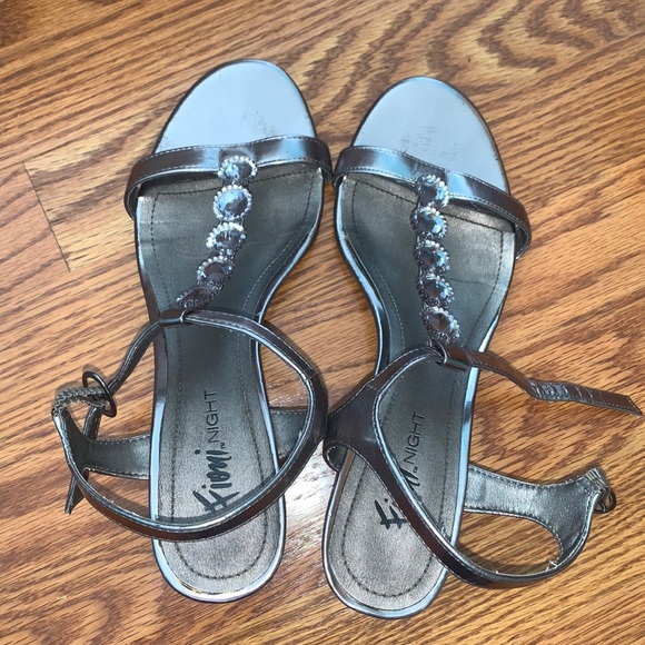 Shoes | Sliver Rhinestone Kitten Heel Dress Shoes Size 65 | Poshmark